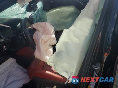 Zdjęcie 7 z 12 samochodu: 2023 BMW X4 M VIN:5YM23EC06P9P61783 - miniatura