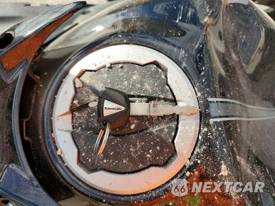 Zdjęcie 8 z 9 samochodu: 2020 KAWASAKI EX650 M VIN:ML5EXEM14LDA19498 - miniatura