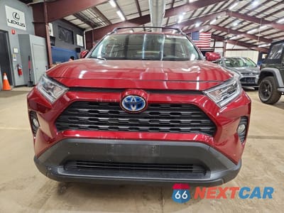 Piąte zdjęcie samochodu w środku: 2021 TOYOTA RAV4 HYBRID XLE VIN:JTMRWRFV6MD133857 - miniatura