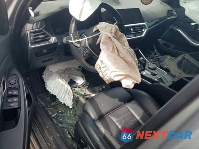 Zdjęcie 8 z 12 samochodu: 2019 BMW 330XI VIN:WBA5R7C53KAJ84128 - miniatura