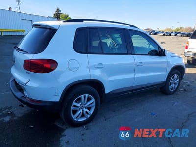 Trzecie zdjęcie samochodu z tyłu: 2016 VOLKSWAGEN TIGUAN S VIN:WVGAV7AX3GW596363 - miniatura