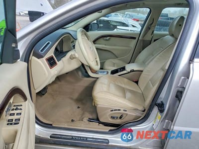 Zdjęcie 7 z 12 samochodu: 2008 VOLVO V70 3.2 VIN:YV1BW982381055155 - miniatura