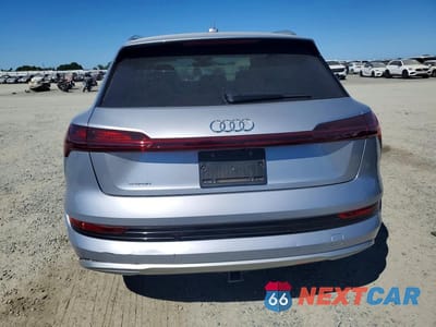 Zdjęcie 6 z 12 samochodu: 2019 AUDI E-TRON PRESTIGE VIN:WA1VABGE1KB013289 - miniatura