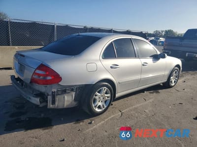 Trzecie zdjęcie samochodu z tyłu: 2004 MERCEDES-BENZ E 320 VIN:WDBUF65J64A469158 - miniatura