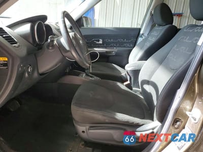 Zdjęcie 7 z 11 samochodu: 2012 KIA SOUL + VIN:KNDJT2A6XC7417891 - miniatura