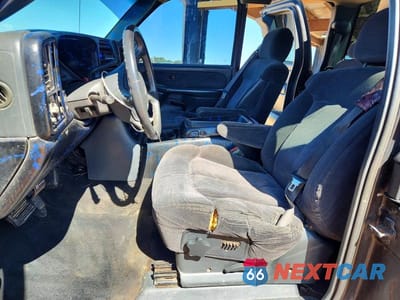 Zdjęcie 7 z 12 samochodu: 2000 CHEVROLET SILVERADO C1500 VIN:2GCEC19T0Y1376827 - miniatura