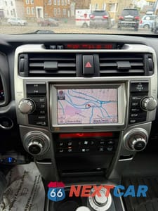 Zdjęcie 9 z 12 samochodu: 2010 TOYOTA 4RUNNER LIMITED VIN:JTEBU5JR9A5001140 - miniatura