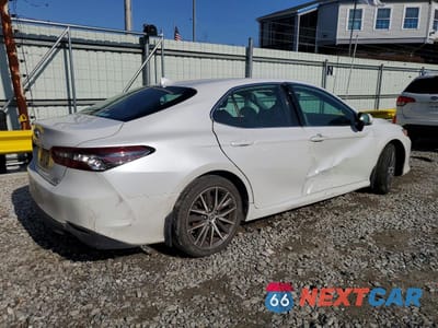Trzecie zdjęcie samochodu z tyłu: 2023 TOYOTA CAMRY HYBRID XLE VIN:4T1F31AK9PU617631 - miniatura