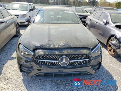 Piąte zdjęcie samochodu w środku: 2022 MERCEDES-BENZ E 350 VIN:W1KZF8DB0NB087609 - miniatura