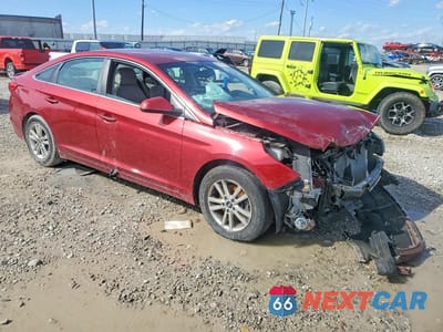 Czwarte zdjęcie samochodu z boku: 2016 HYUNDAI SONATA SE VIN:5NPE24AF4GH281064 - miniatura