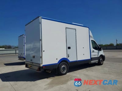 Czwarte zdjęcie samochodu z boku: 2022 FORD TRANSIT DELIVERY TRUCK VIN:1FDBW5Z81NKA31679 - miniatura