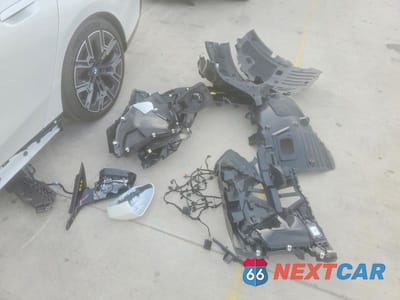 Zdjęcie 12 z 13 samochodu: 2026 BMW 550 XE VIN:WBA13FK05TCV74041 - miniatura