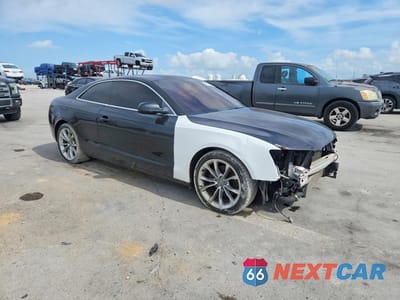 Czwarte zdjęcie samochodu z boku: 2013 AUDI A5 PREMIUM PLUS VIN:WAULFAFR8DA079390 - miniatura