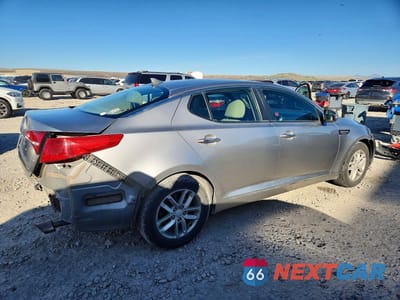 Trzecie zdjęcie samochodu z tyłu: 2012 KIA OPTIMA LX VIN:KNAGM4A74C5280127 - miniatura