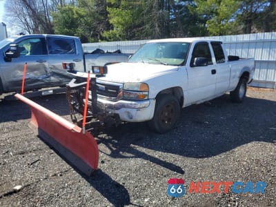 2004 GMC NEW SIERRA K1500 2GTEK19V341299224 - główne zdjęcie licytacji z USA - miniatura