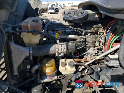 Zdjęcie 7 z 10 samochodu: 2016 FREIGHTLINER CASCADIA 1 - SEMI TRUCK VIN:1FUBGEDV2GLHC5753 - miniatura