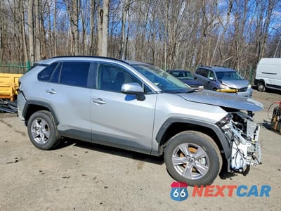 Czwarte zdjęcie samochodu z boku: 2025 TOYOTA RAV4 HYBRID XLE VIN:JTMRWRFV7SJ075790 - miniatura
