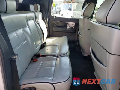 Zdjęcie 10 z 12 samochodu: 2006 LINCOLN MARK LT VIN:5LTPW18586FJ00935 - miniatura