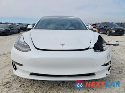 Piąte zdjęcie samochodu w środku: 2023 TESLA MODEL 3 VIN:5YJ3E1EA5PF422993 - miniatura