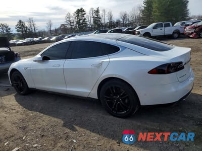 Drugie zdjęcie samochodu z przodu: 2015 TESLA MODEL S VIN:5YJSA1E27FF104176 - miniatura