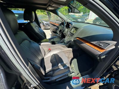 Piąte zdjęcie samochodu w środku: 2018 LINCOLN TOWNHOUSE MKT VIN:2LMHJ5NK7JBL02473 - miniatura