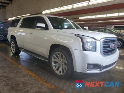Czwarte zdjęcie samochodu z boku: 2015 GMC YUKON XL K1500 SLT VIN:1GKS2HKC5FR125870 - miniatura