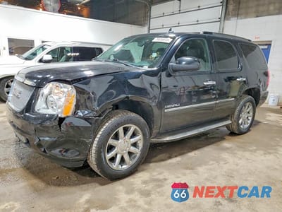 2011 GMC YUKON DENALI 1GKS2EEF4BR181183 - główne zdjęcie licytacji z USA - miniatura