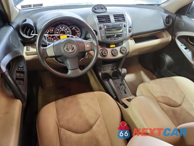 Zdjęcie 8 z 12 samochodu: 2011 TOYOTA RAV4 BASE VIN:2T3BF4DV8BW105534 - miniatura