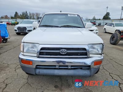 Piąte zdjęcie samochodu w środku: 1996 TOYOTA 4RUNNER SR5 VIN:JT3GN86R2T0016679 - miniatura