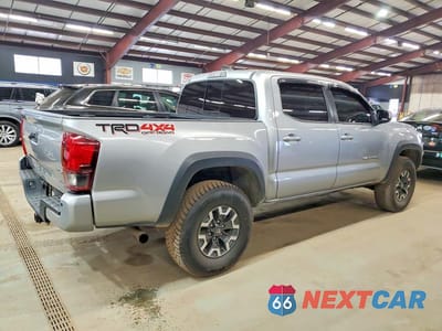 Trzecie zdjęcie samochodu z tyłu: 2019 TOYOTA TACOMA TRD OFF-ROAD VIN:3TMCZ5AN1KM229457 - miniatura