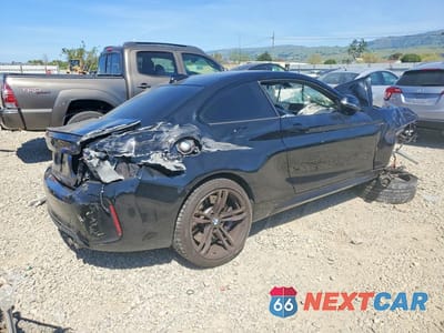 Trzecie zdjęcie samochodu z tyłu: 2018 BMW M2 VIN:WBS1J5C53J7B70332 - miniatura