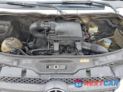 Zdjęcie 12 z 12 samochodu: 2013 MERCEDES BENZ SPRINTER 2500 UTILITY / SERVICE VAN VIN:WD3PE7CC2D5806441 - miniatura