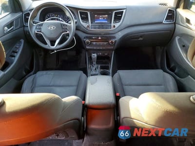 Zdjęcie 8 z 14 samochodu: 2017 HYUNDAI TUCSON SE VIN:KM8J23A48HU575805 - miniatura