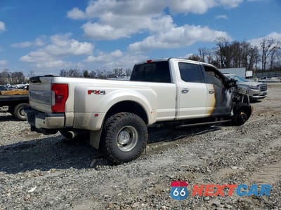 Trzecie zdjęcie samochodu z tyłu: 2017 FORD F350 SUPER DUTY VIN:1FT8W3DT6HEE24868 - miniatura