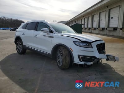 Czwarte zdjęcie samochodu z boku: 2020 LINCOLN NAUTILUS RESERVE VIN:2LMPJ8KP2LBL03465 - miniatura