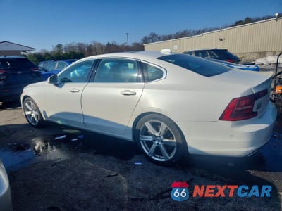 Drugie zdjęcie samochodu z przodu: 2018 VOLVO S90 T6 MOMENTUM VIN:LVY992MK7JP021210 - miniatura