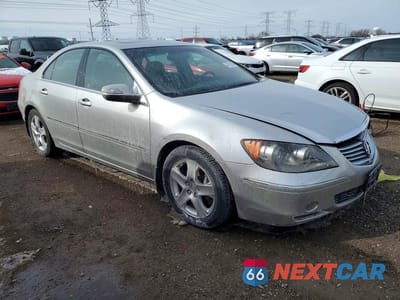Czwarte zdjęcie samochodu z boku: 2006 ACURA RL VIN:JH4KB16526C005007 - miniatura