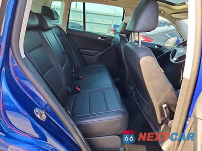 Zdjęcie 11 z 12 samochodu: 2010 VOLKSWAGEN TIGUAN SE VIN:WVGBV7AX8AW002300 - miniatura