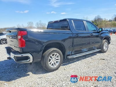 Trzecie zdjęcie samochodu z tyłu: 2020 CHEVROLET SILVERADO K1500 LT VIN:1GCUYDED8LZ284409 - miniatura