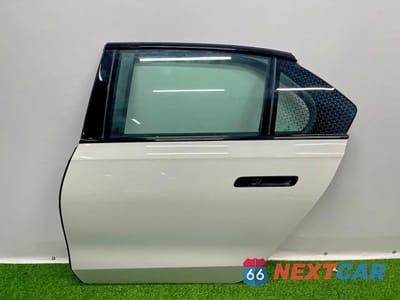 Czwarte zdjęcie samochodu z boku: 2022 BMW M760 VIN:WBA51EH06RCL34806 - miniatura