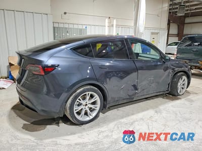 Trzecie zdjęcie samochodu z tyłu: 2024 TESLA MODEL Y VIN:7SAYGDEE9RA227969 - miniatura