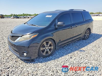 2015 TOYOTA SIENNA SE 8-PASSENGER 5TDXK3DC6FS599538 - główne zdjęcie licytacji z USA - miniatura