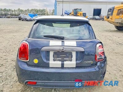 Zdjęcie 6 z 12 samochodu: 2021 MINI COOPER SE VIN:WMWXP3C01M2N88442 - miniatura