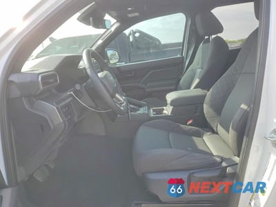 Zdjęcie 7 z 11 samochodu: 2024 TOYOTA TACOMA SR5 VIN:3TYKB5FN5RT009410 - miniatura