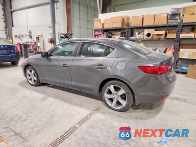Drugie zdjęcie samochodu z przodu: 2013 ACURA ILX 20 TECH VIN:19VDE1F72DE011102 - miniatura