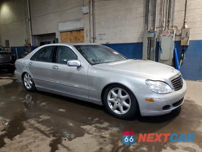 Czwarte zdjęcie samochodu z boku: 2003 MERCEDES-BENZ S 500 4MATIC VIN:WDBNG84JX3A362496 - miniatura