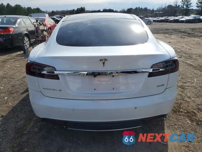 Zdjęcie 6 z 12 samochodu: 2015 TESLA MODEL S VIN:5YJSA1E27FF104176 - miniatura