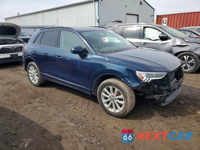 Czwarte zdjęcie samochodu z boku: 2020 AUDI Q3 PREMIUM VIN:WA1AECF34L1097589 - miniatura