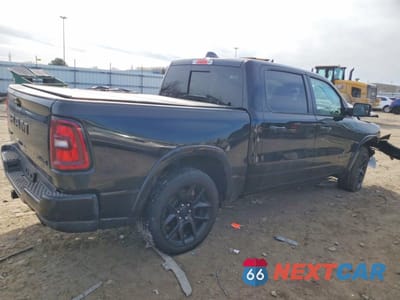 Trzecie zdjęcie samochodu z tyłu: 2025 RAM 1500 LARAMIE VIN:1C6SRFJP3SN762930 - miniatura