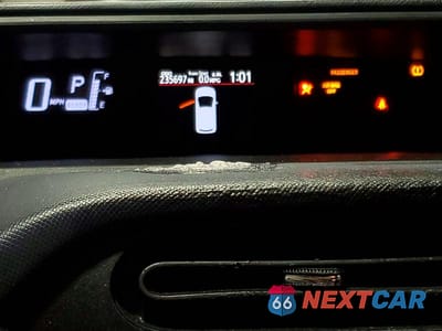 Zdjęcie 9 z 13 samochodu: 2016 TOYOTA PRIUS C TWO VIN:JTDKDTB3XG1118454 - miniatura